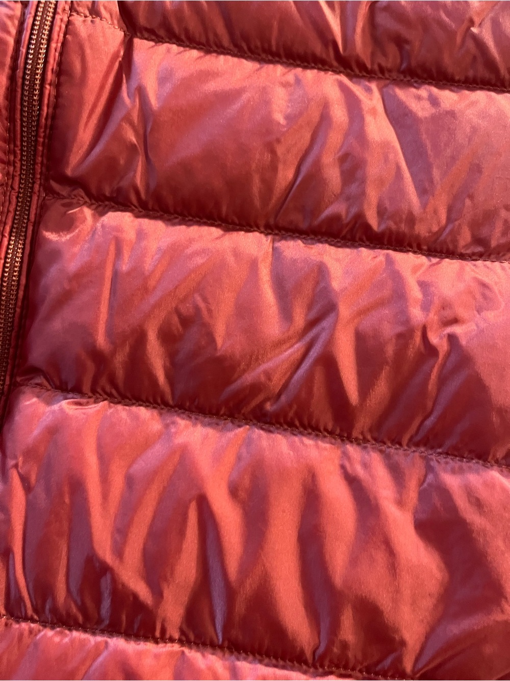 Uniqlo Lightweight Quilted Vest in Coral Red NWOT - Picture 6 of 6